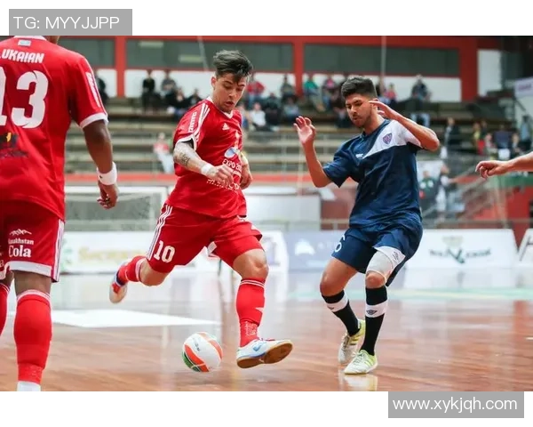 杭州足球队盯防策略分析与比赛表现的得失评估