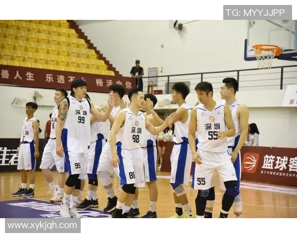 深圳排球队以75分稳居冠军赛积分榜首位竞争激烈引人关注